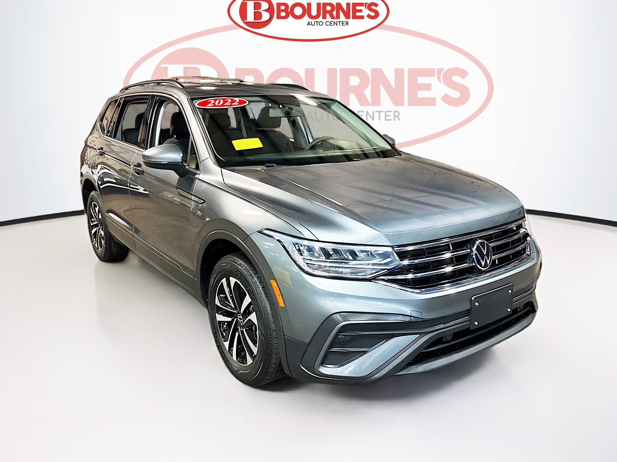 2022 Volkswagen Tiguan S's photo