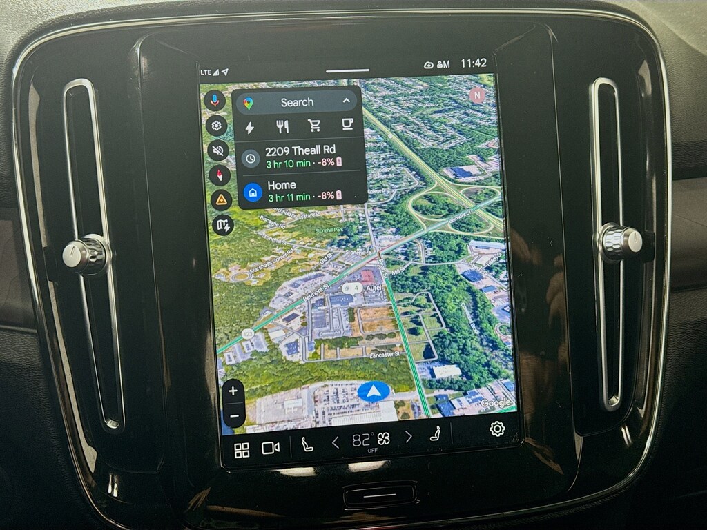 Used 2023 Volvo C40 Recharge Pure Electric Twin Plus AWD w/Navigation,Heated Seats SUV