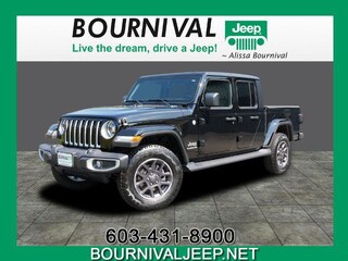 2022 Jeep Gladiator OVERLAND 4X4 Crew Cab in Portsmouth, NH