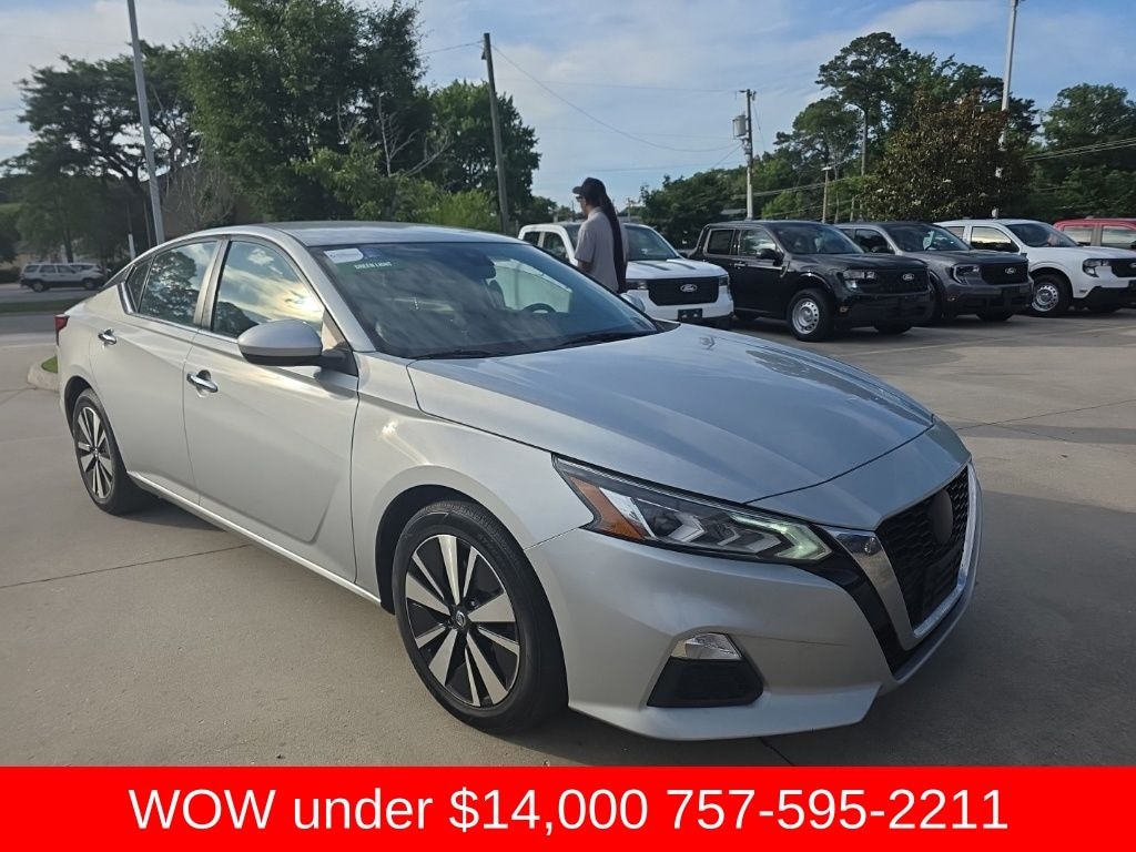 Used 2021 Nissan Altima 2.5 SV Sedan