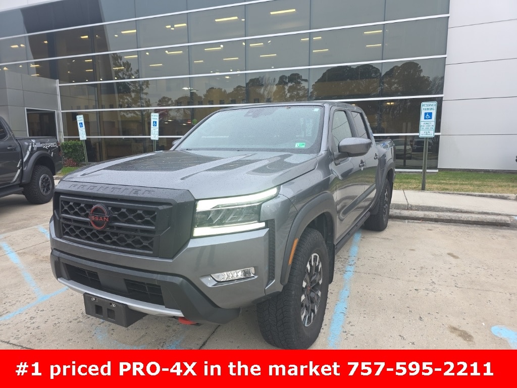 2023 Nissan Frontier PRO-4X's photo