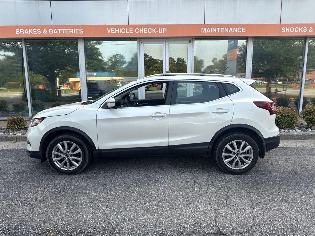 Used 2022 Nissan Rogue Sport SV SUV