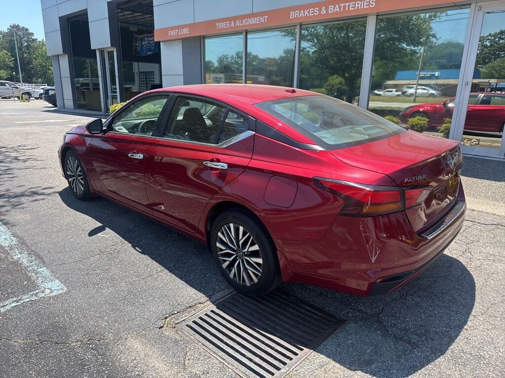 Used 2023 Nissan Altima 2.5 SV Sedan