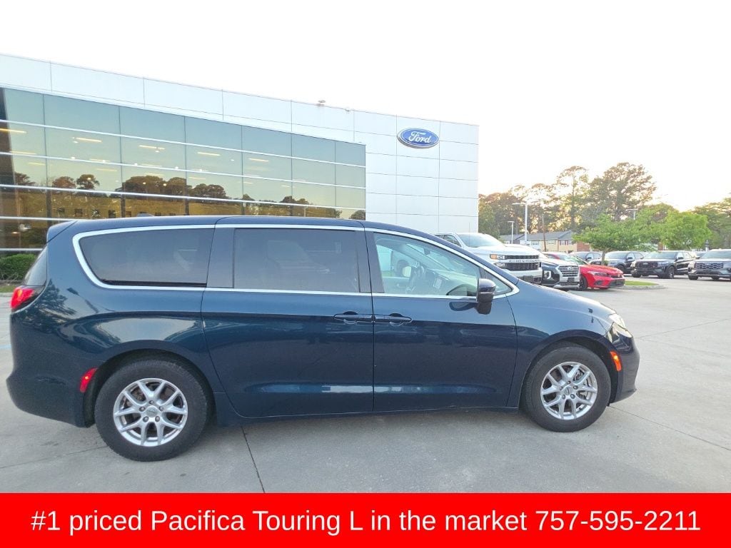 Used 2023 Chrysler Pacifica Touring L Van Passenger Van