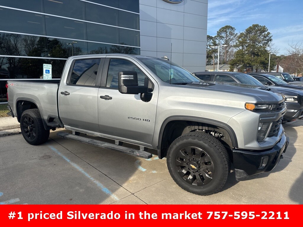 Used 2025 Chevrolet Silverado 2500HD Custom Truck Crew Cab