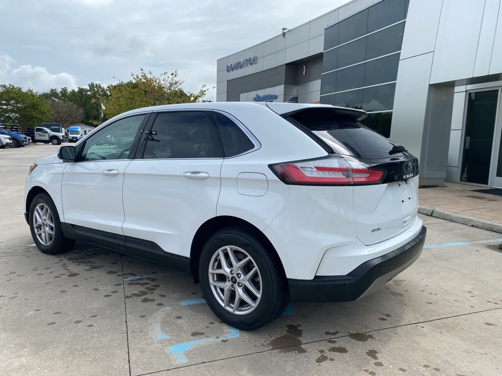 2023 Ford Edge SEL photo 4
