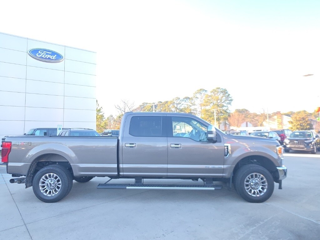 Used 2020 Ford F-350SD Lariat Truck Crew Cab