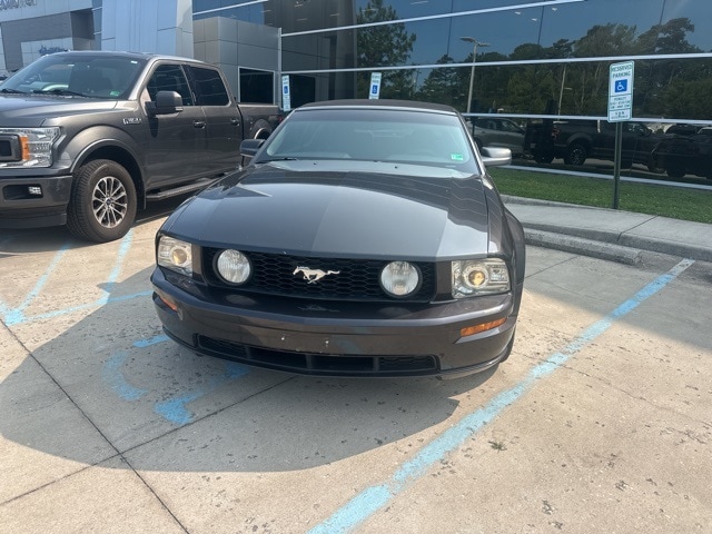 Used 2008 Ford Mustang GT Deluxe with VIN 1ZVHT85H985104747 for sale in Newport News, VA
