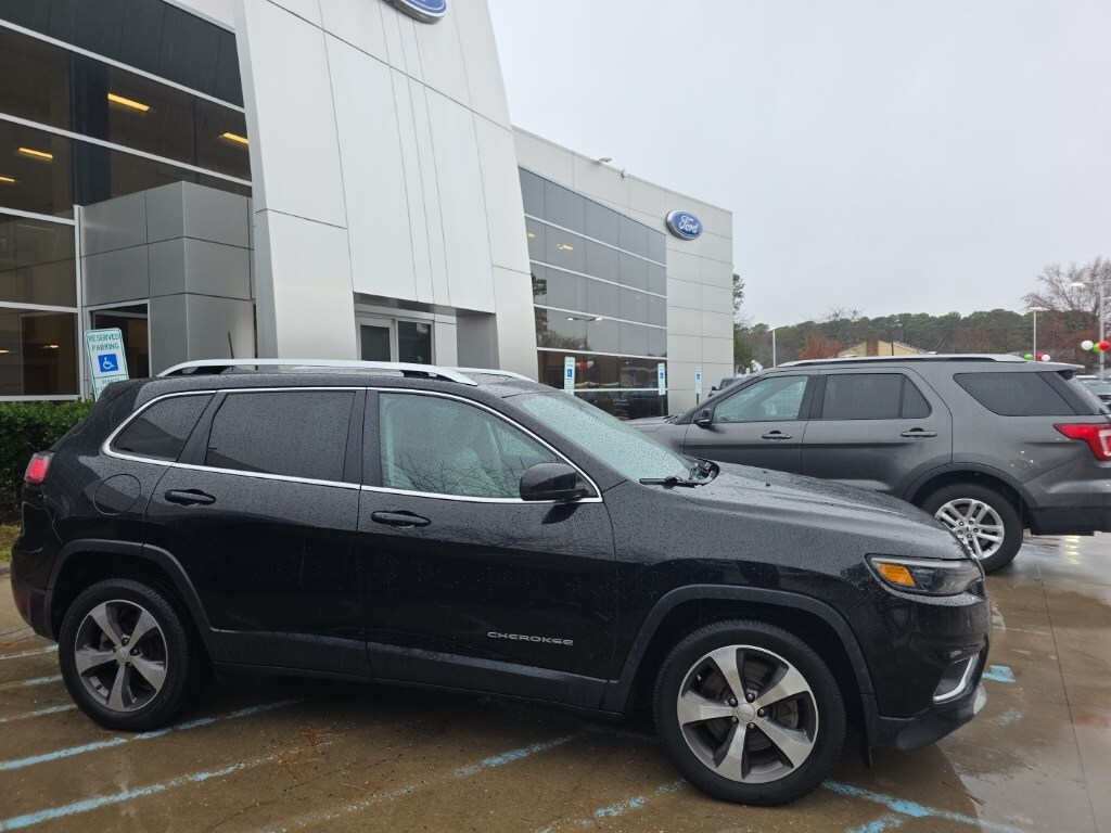 2020 Jeep Cherokee Limited photo 3
