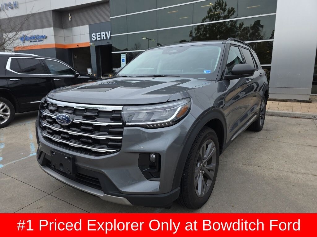 Used 2025 Ford Explorer Active SUV