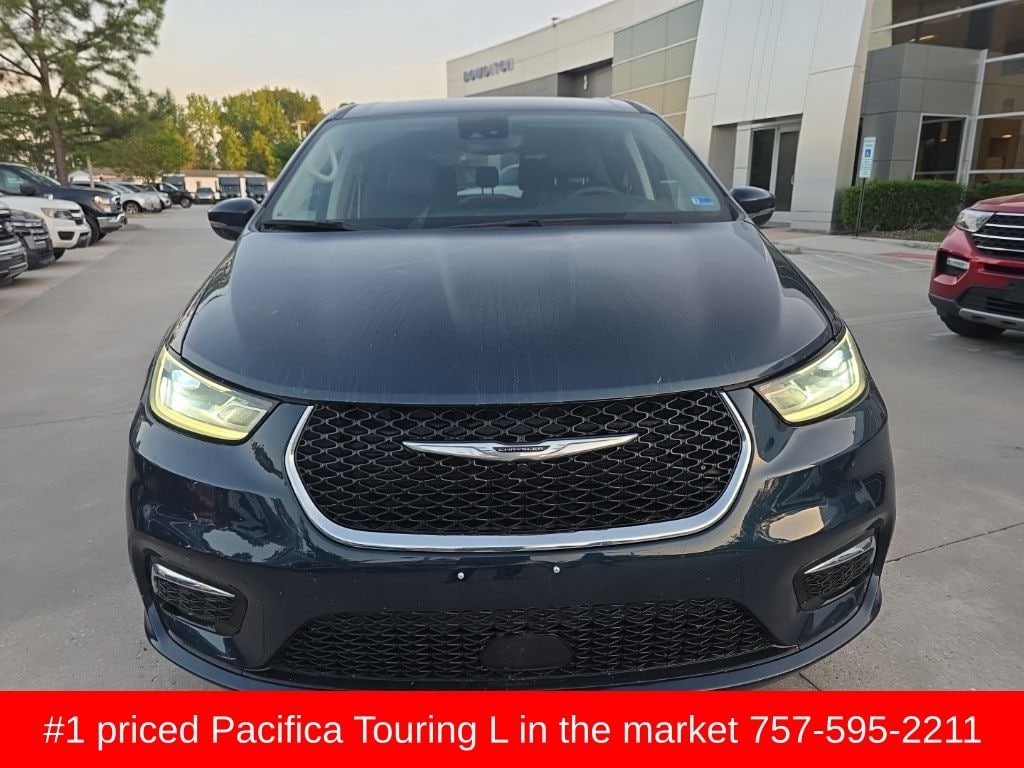 Used 2023 Chrysler Pacifica Touring L Van Passenger Van