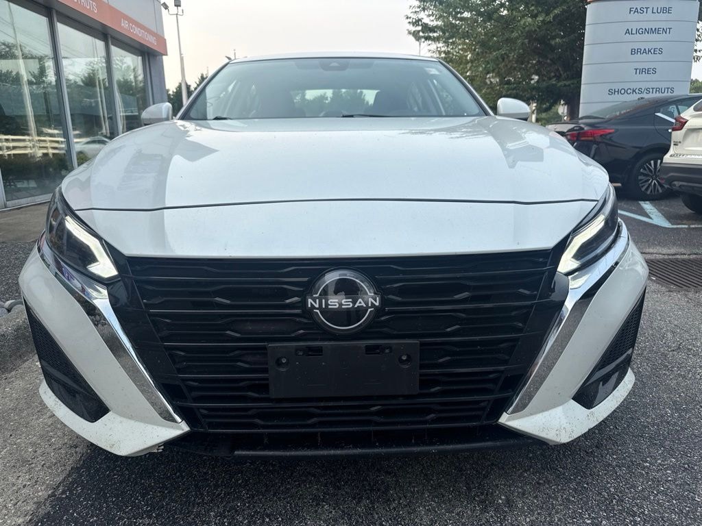 Used 2023 Nissan Altima 2.5 SV Sedan