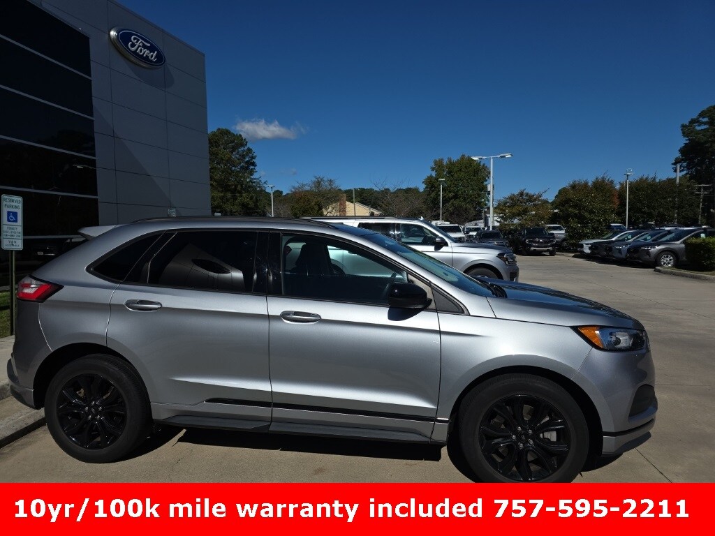 2022 Ford Edge SE photo 4