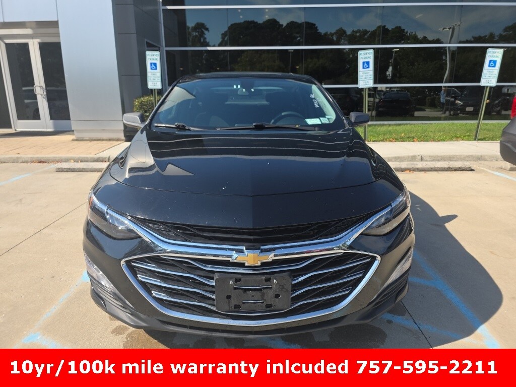 2022 Chevrolet Malibu 1LT photo 2