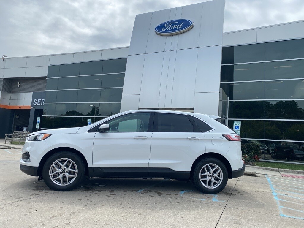 2023 Ford Edge SEL photo 3