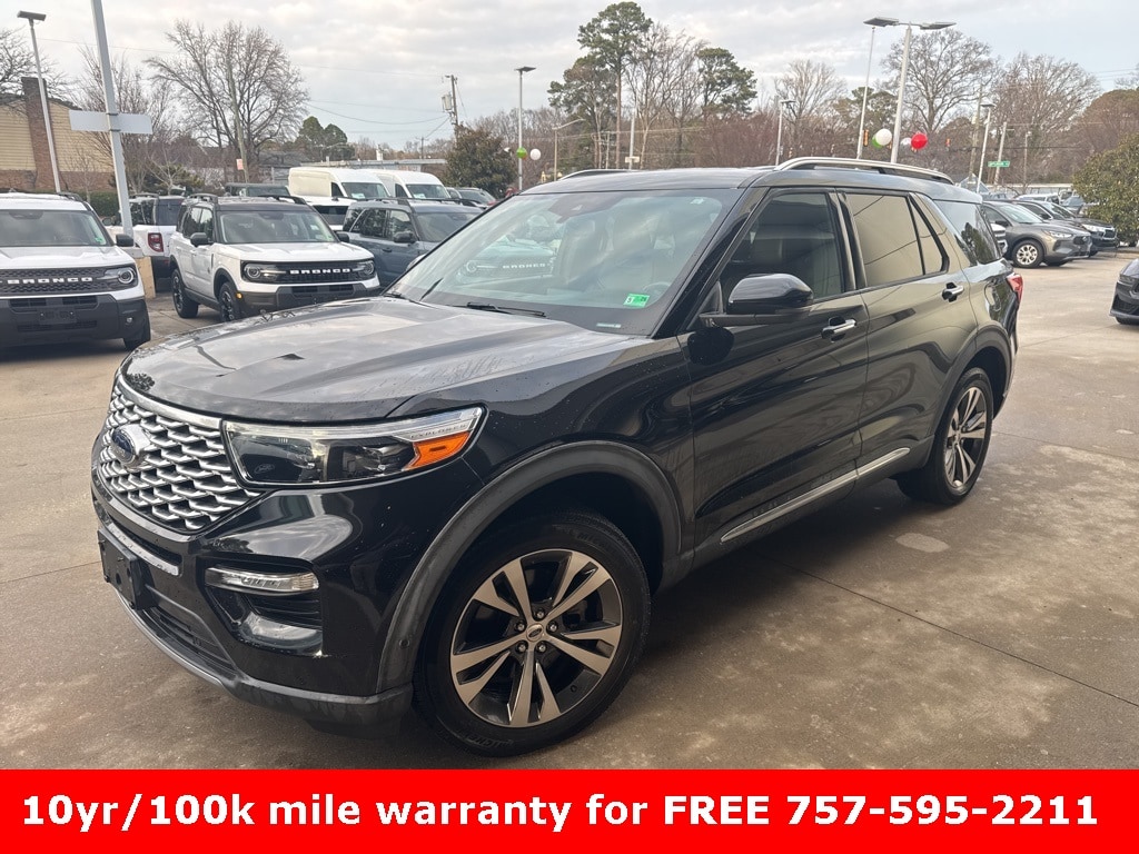 2020 Ford Explorer Platinum's photo