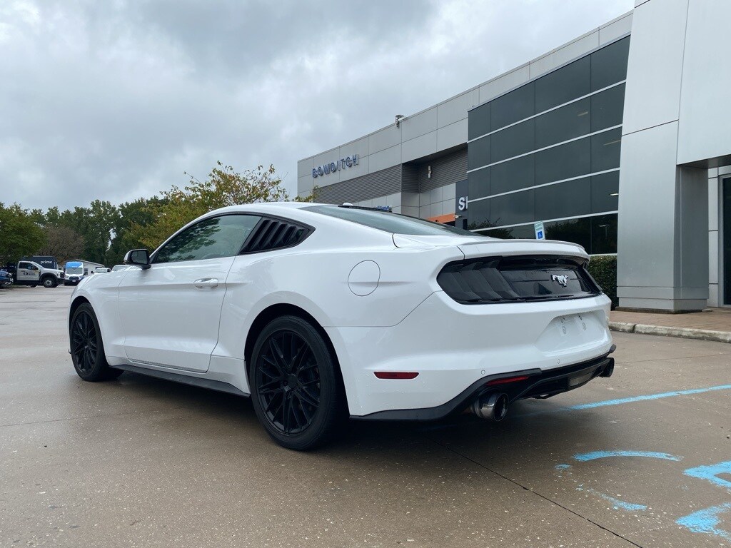 2018 Ford Mustang EcoBoost Premium photo 4