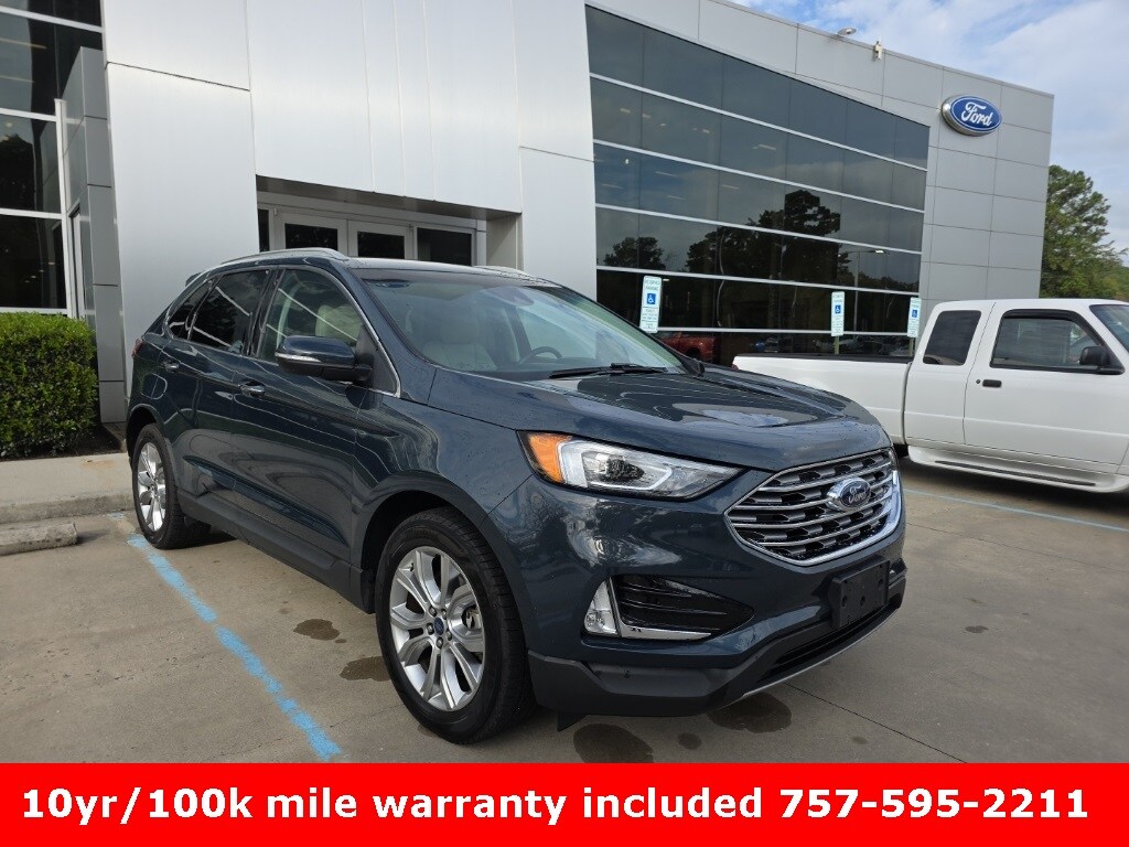 2019 Ford Edge Titanium photo 2