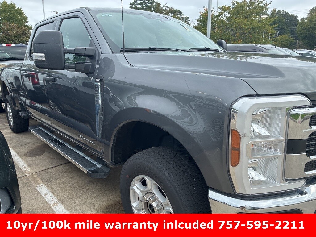 2025 Ford F-250 photo 3
