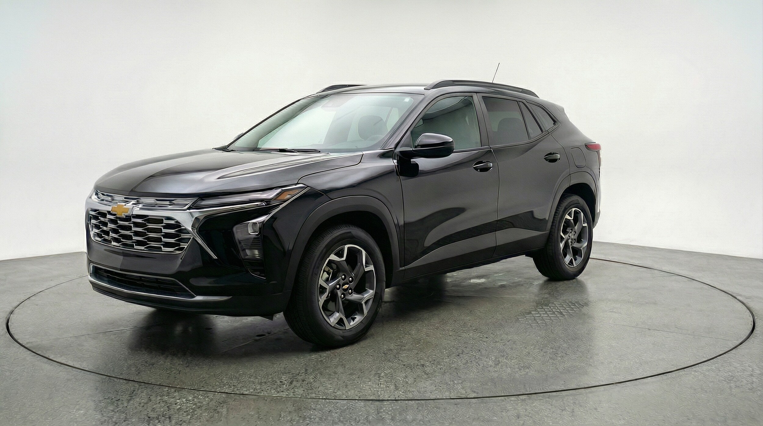 Thumbnail: 2025 Chevrolet Trax - 3