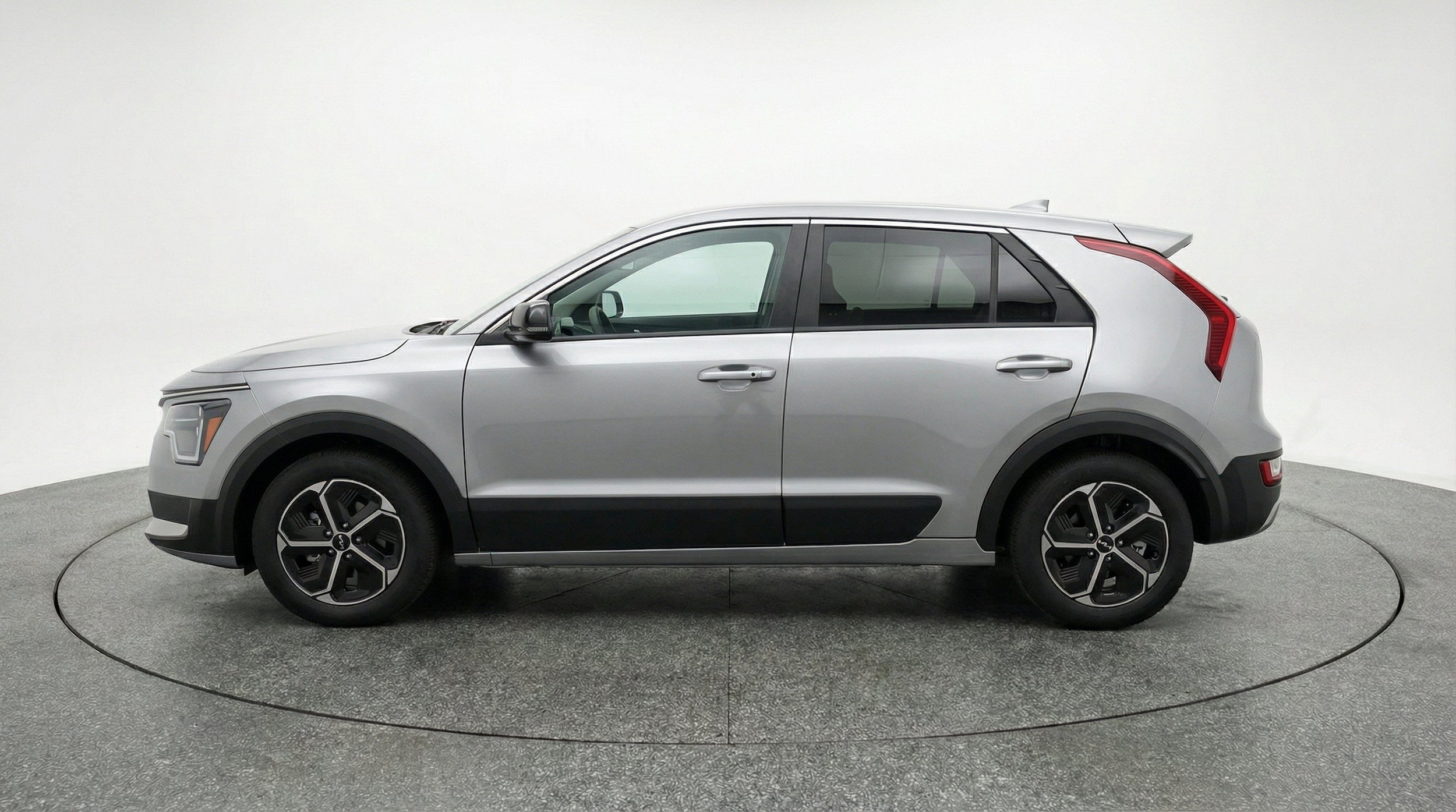 Thumbnail: 2026 Kia Niro - 5