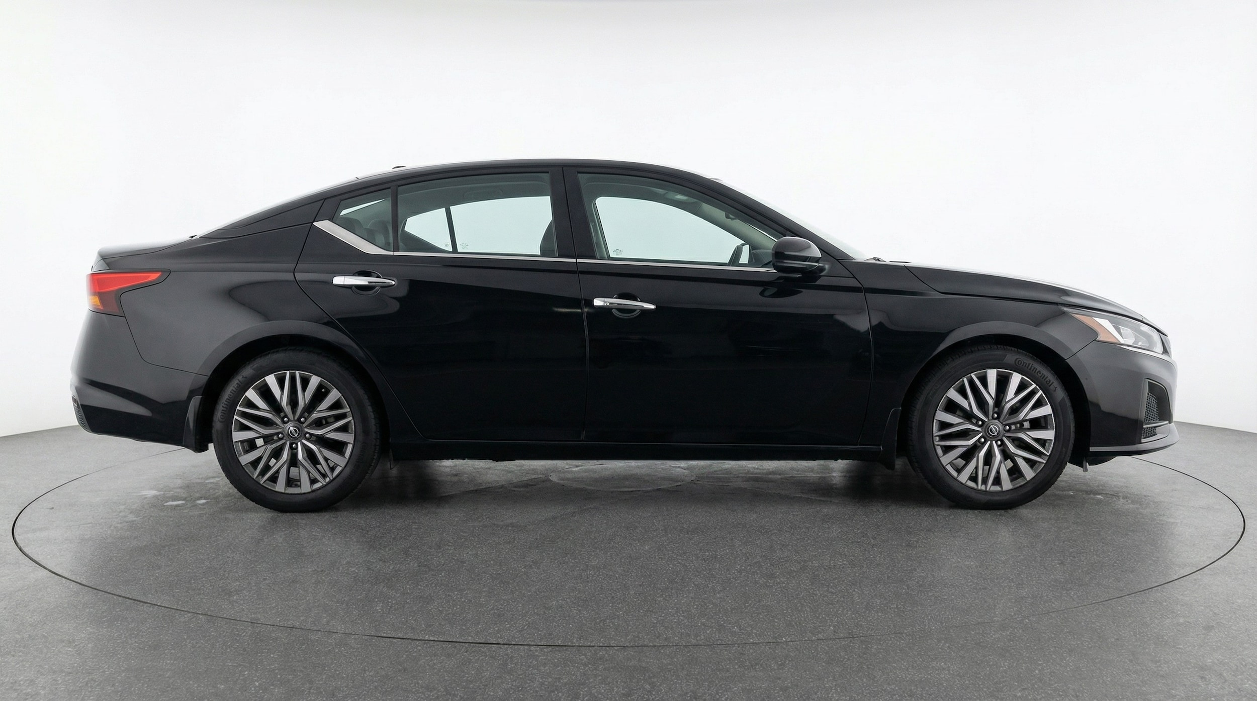 Thumbnail: 2025 Nissan Altima - 8