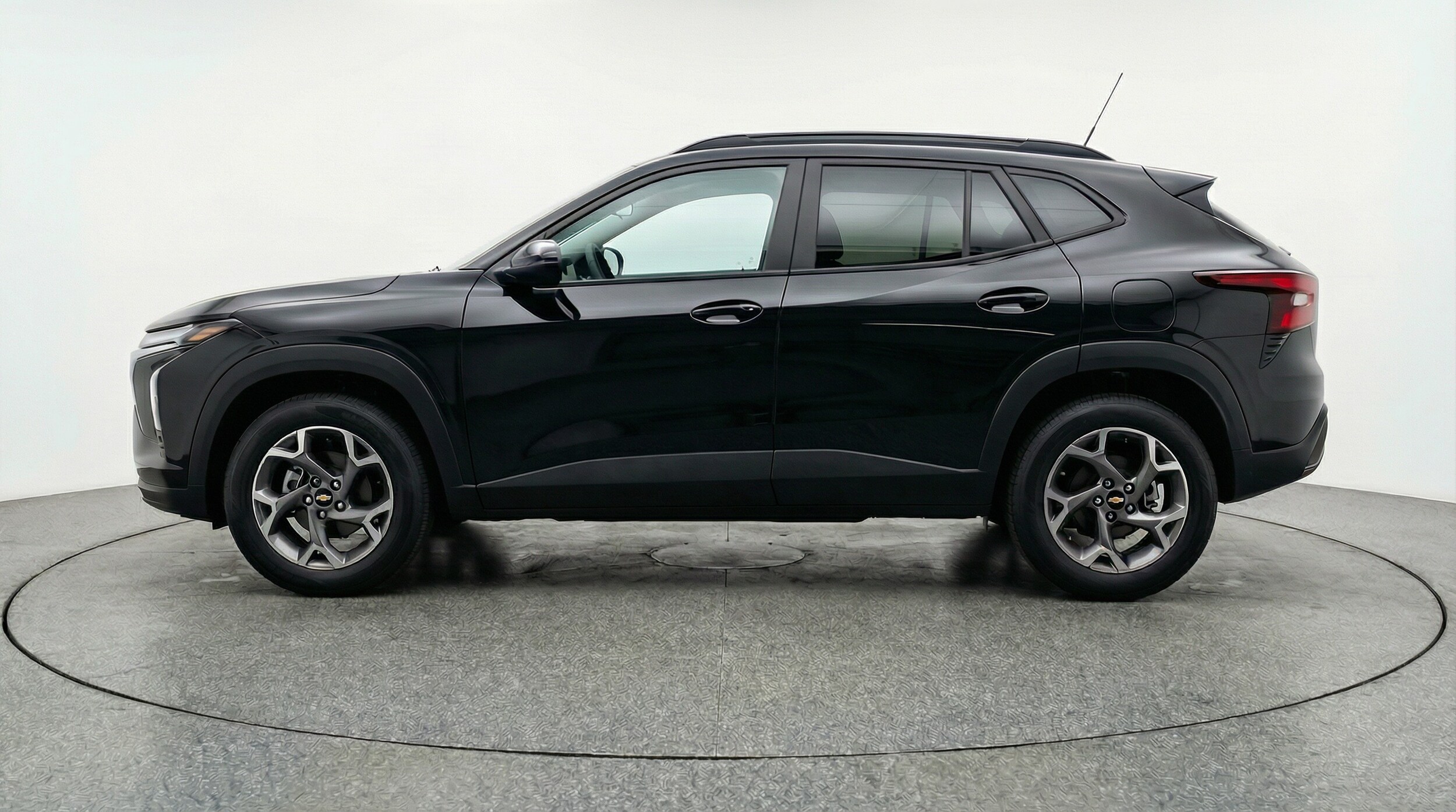 Thumbnail: 2025 Chevrolet Trax - 4