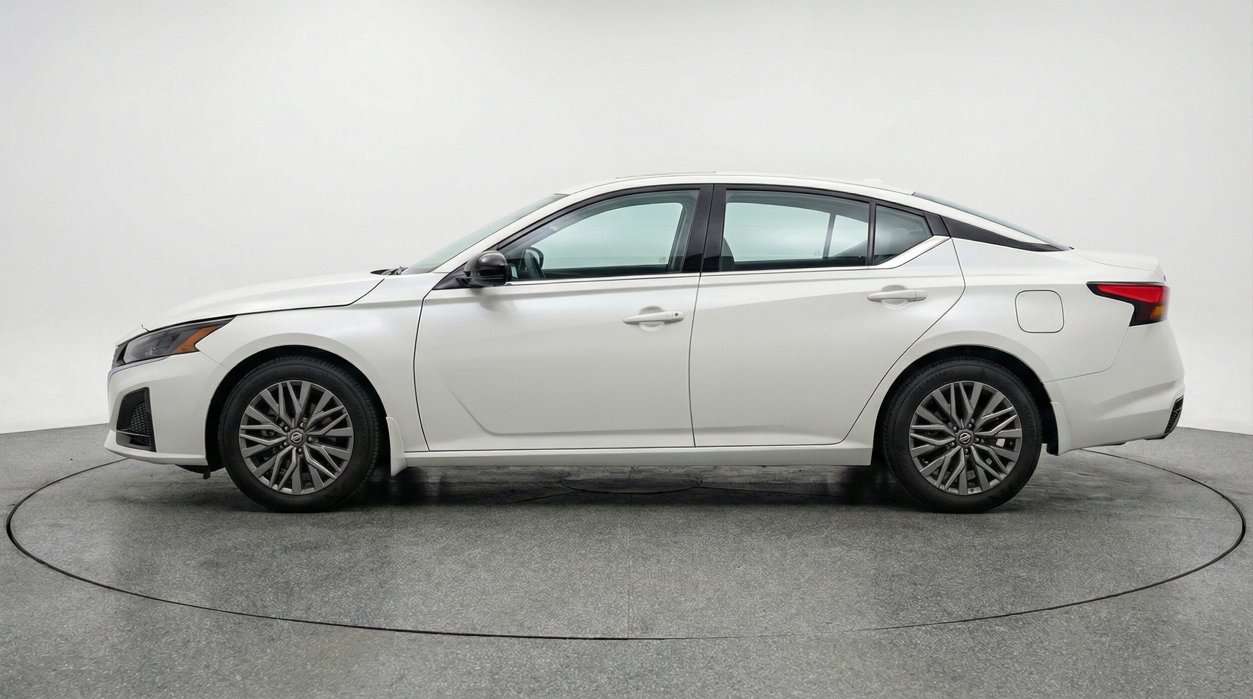 Thumbnail: 2025 Nissan Altima - 4