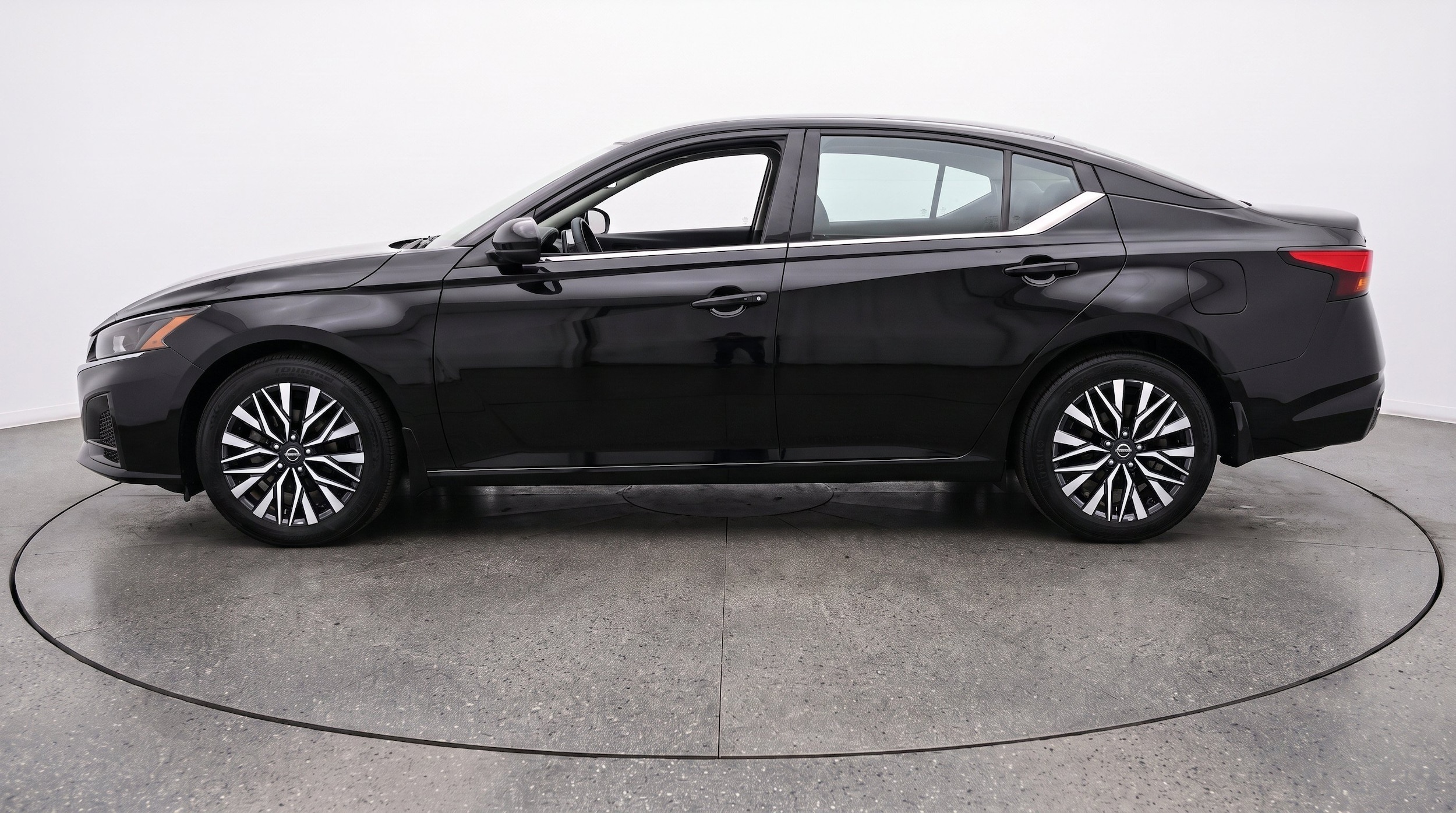Thumbnail: 2026 Nissan Altima - 5