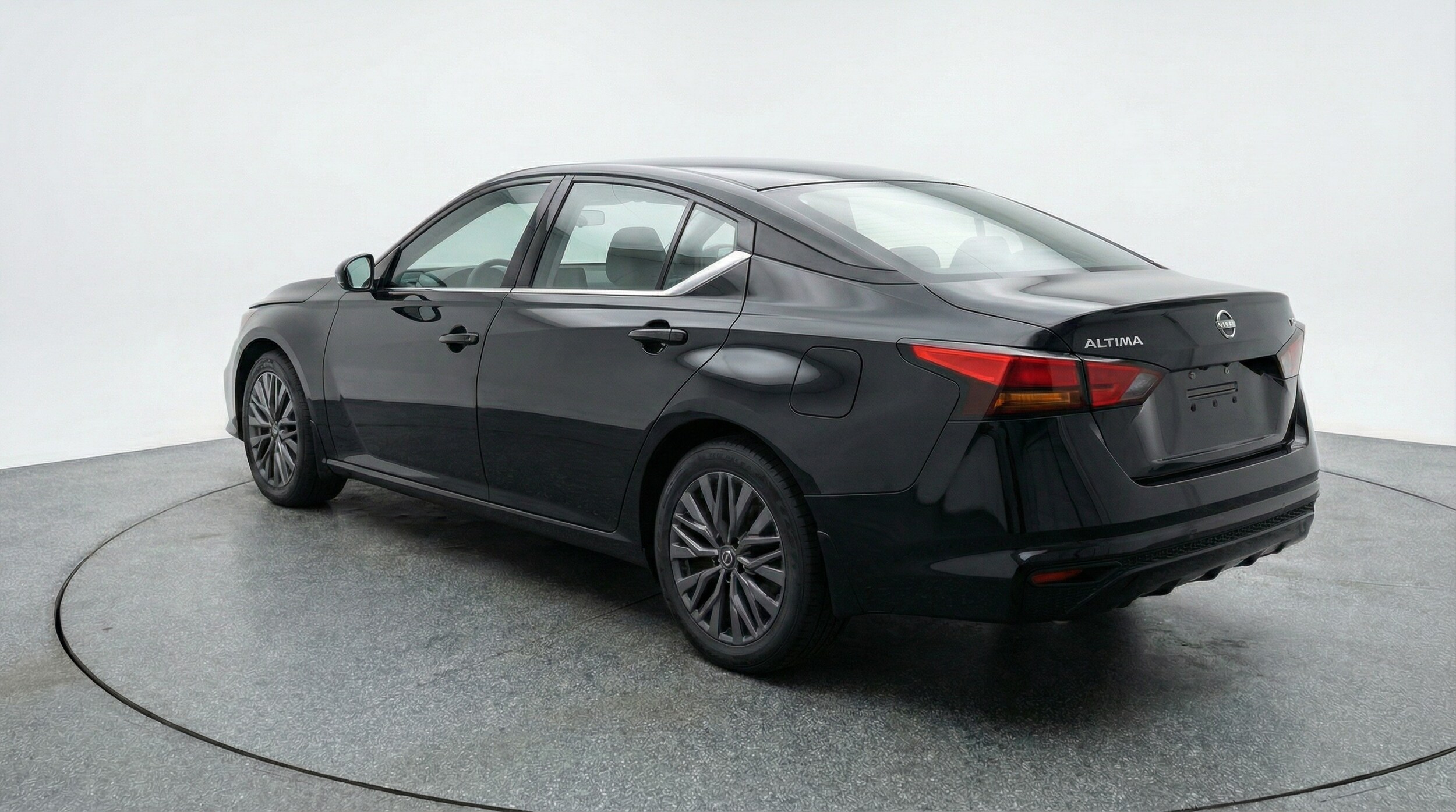 Thumbnail: 2025 Nissan Altima - 5