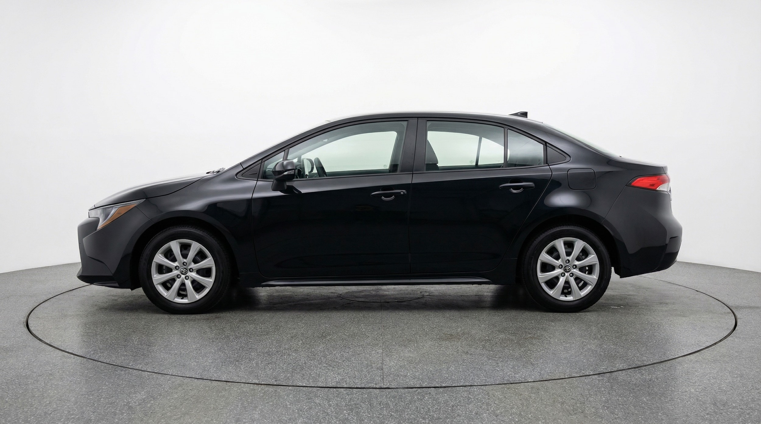 Thumbnail: 2025 Toyota Corolla - 4