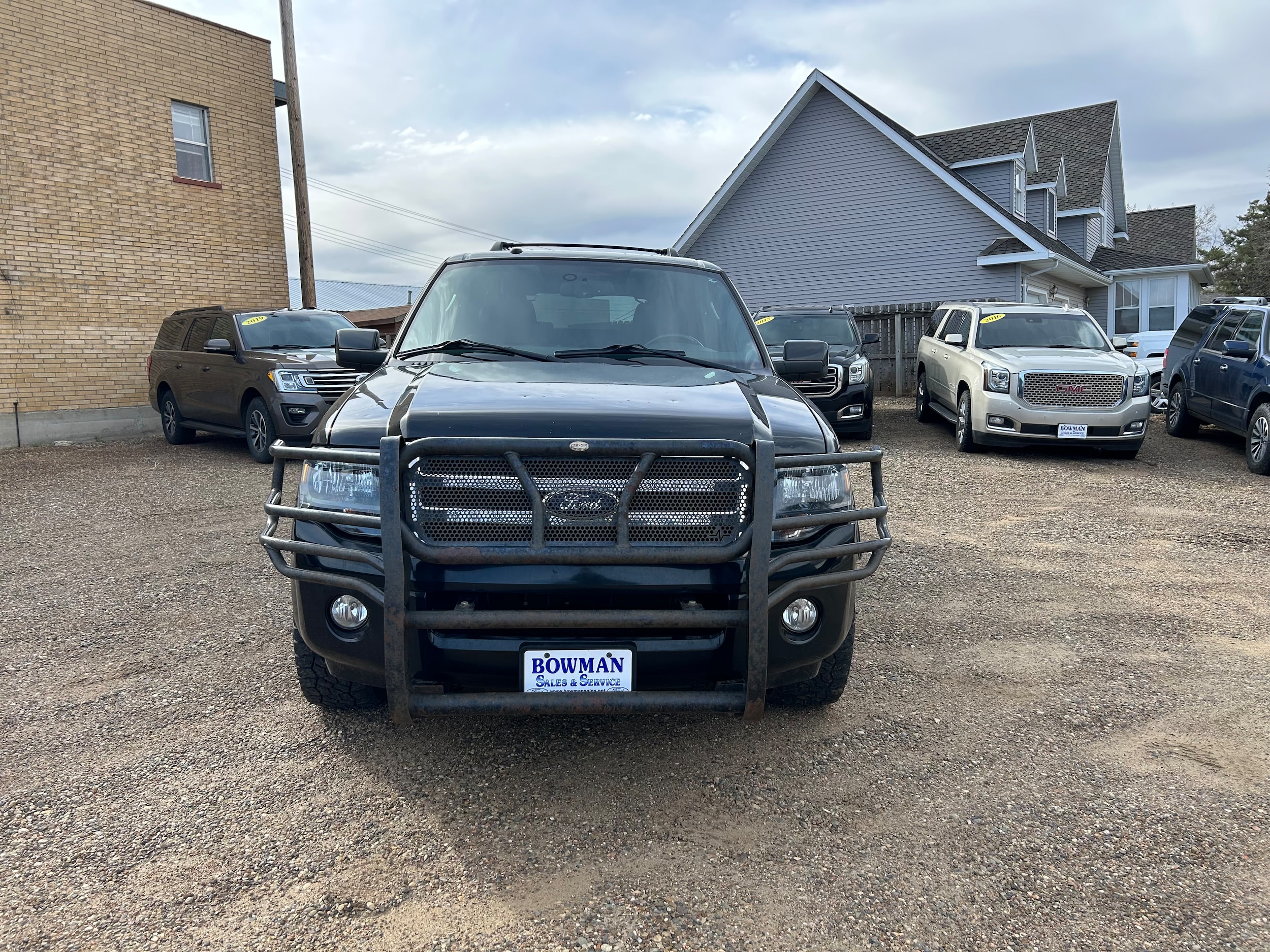 Used 2014 Ford Expedition Limited with VIN 1FMJK2A58EEF13300 for sale in Bowman, ND