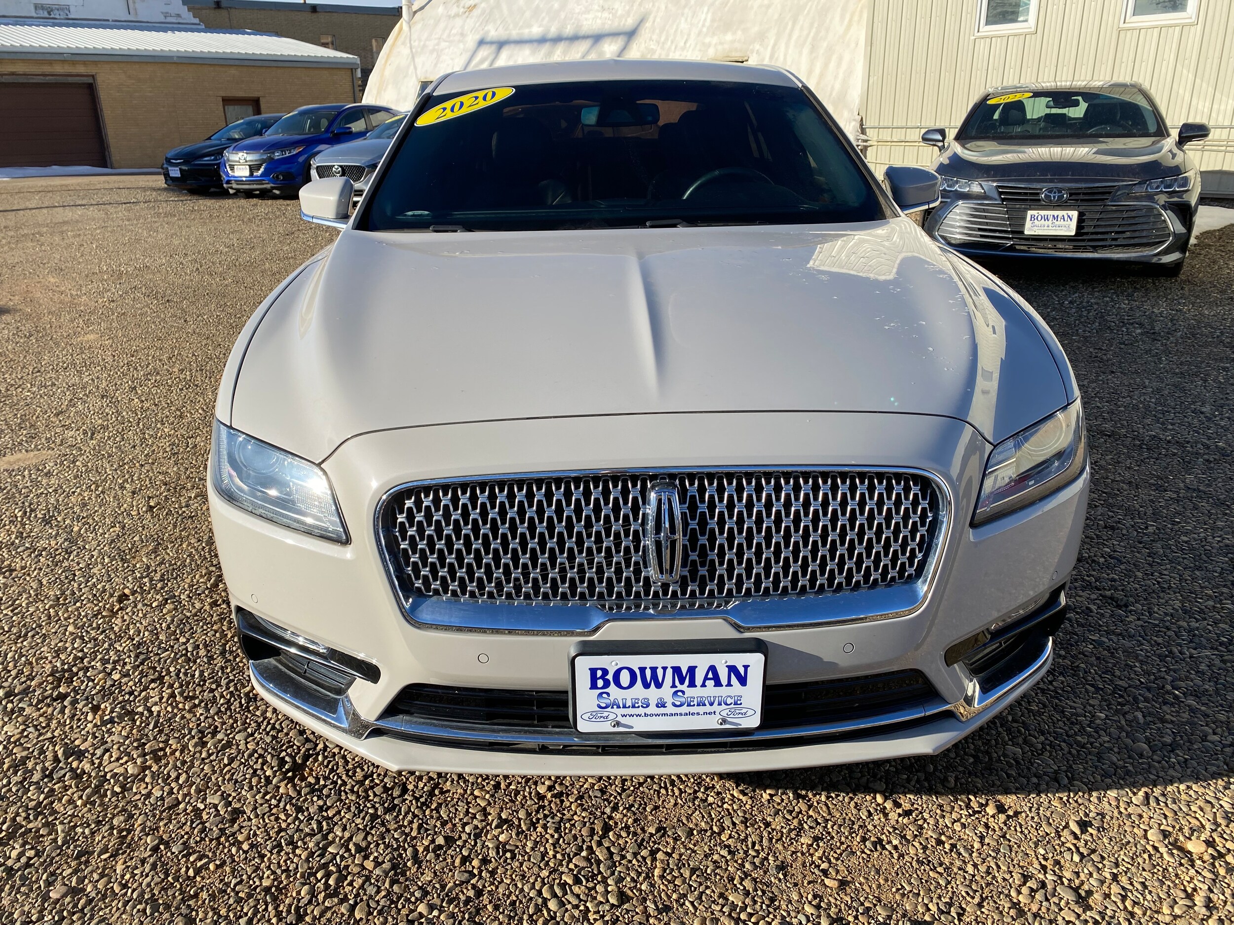 2020 Lincoln Continental Standard photo 3