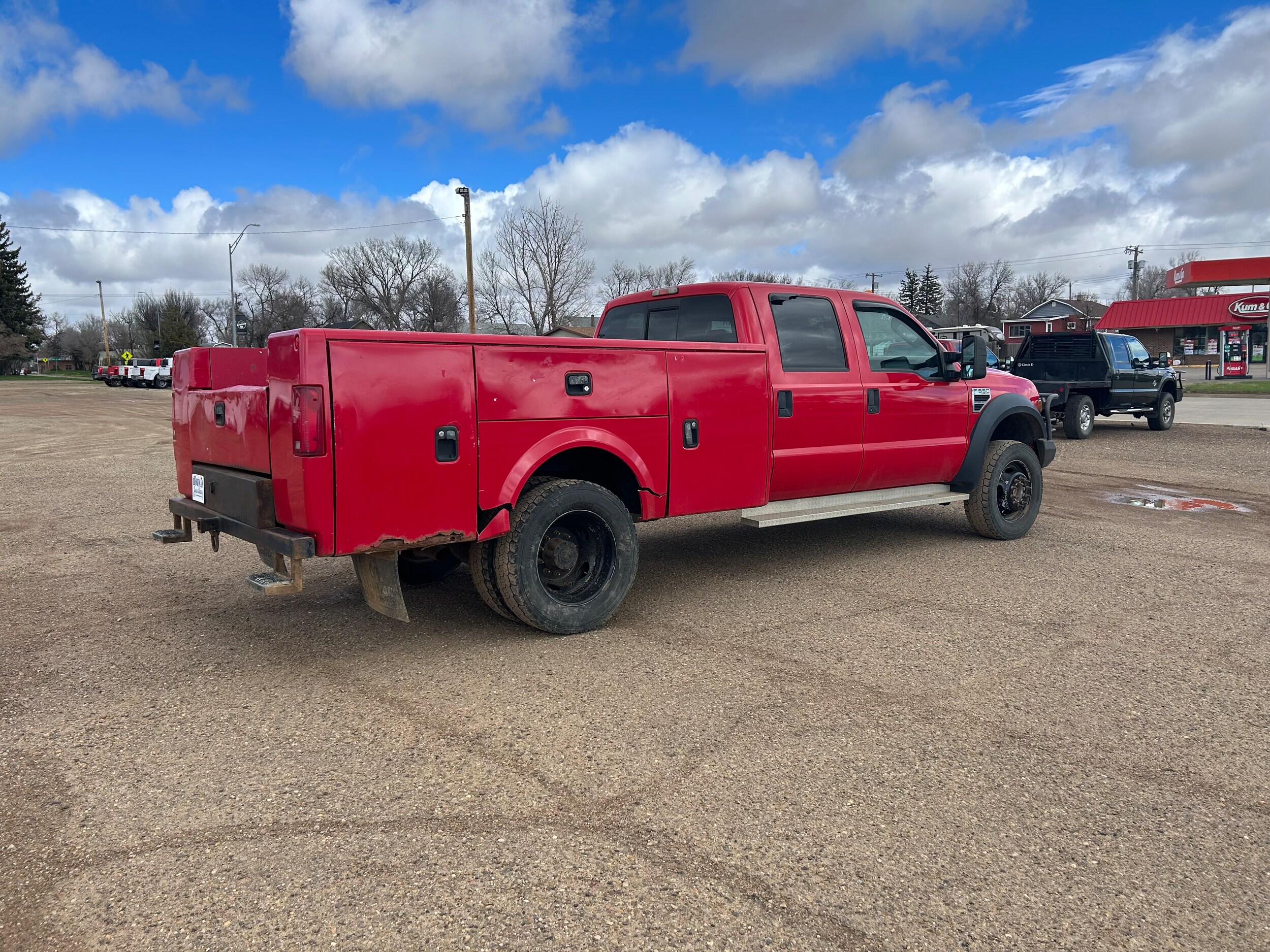 2009 Ford F-550 photo 3