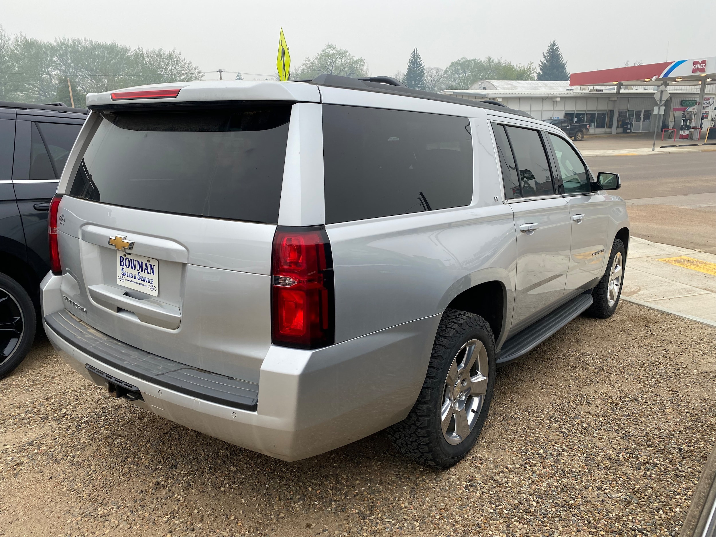 Used 2017 Chevrolet Suburban LT with VIN 1GNSKHKC6HR171083 for sale in Bowman, ND