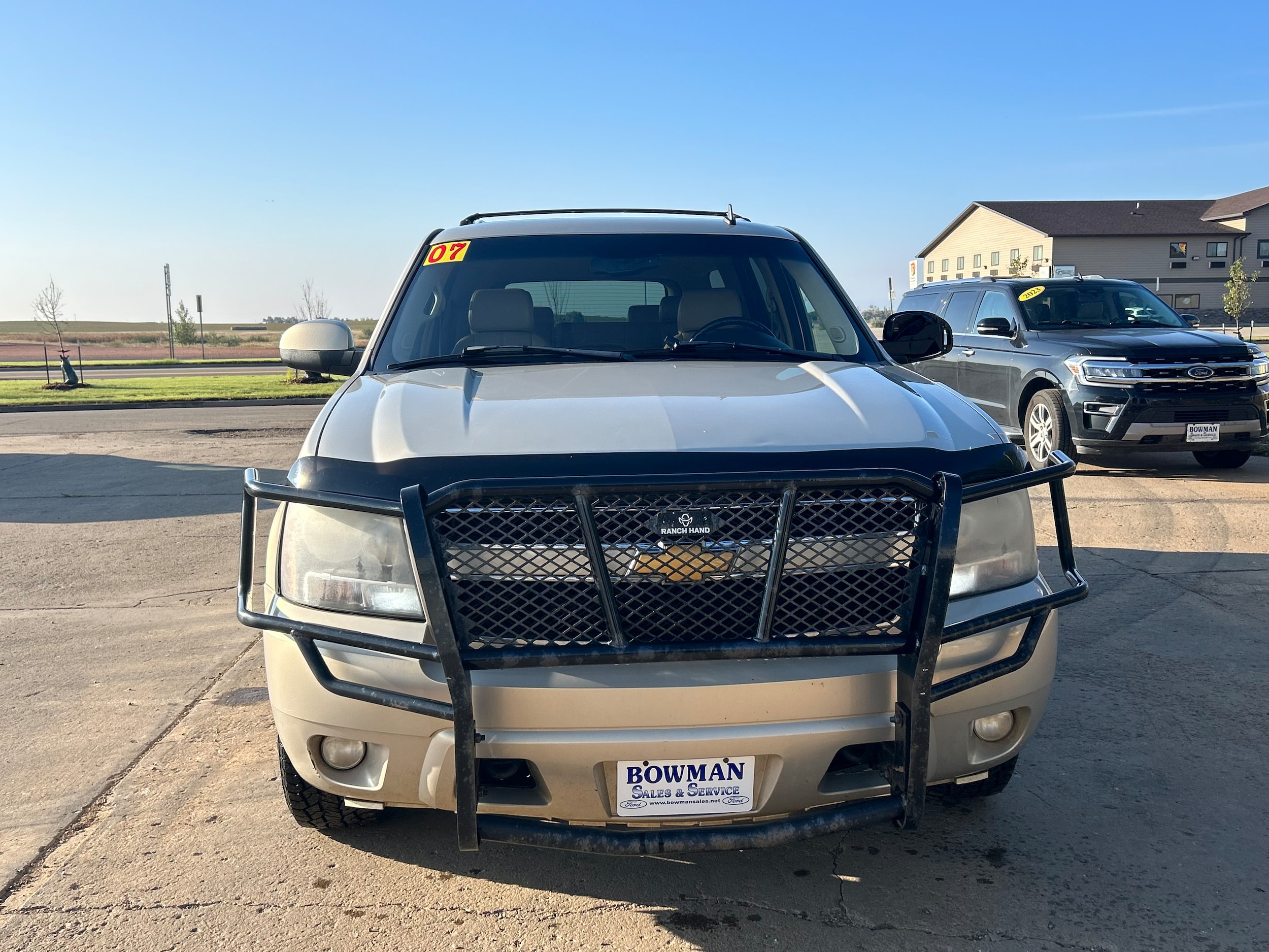 Used 2007 Chevrolet Suburban LT with VIN 3GNFK16327G220278 for sale in Bowman, ND