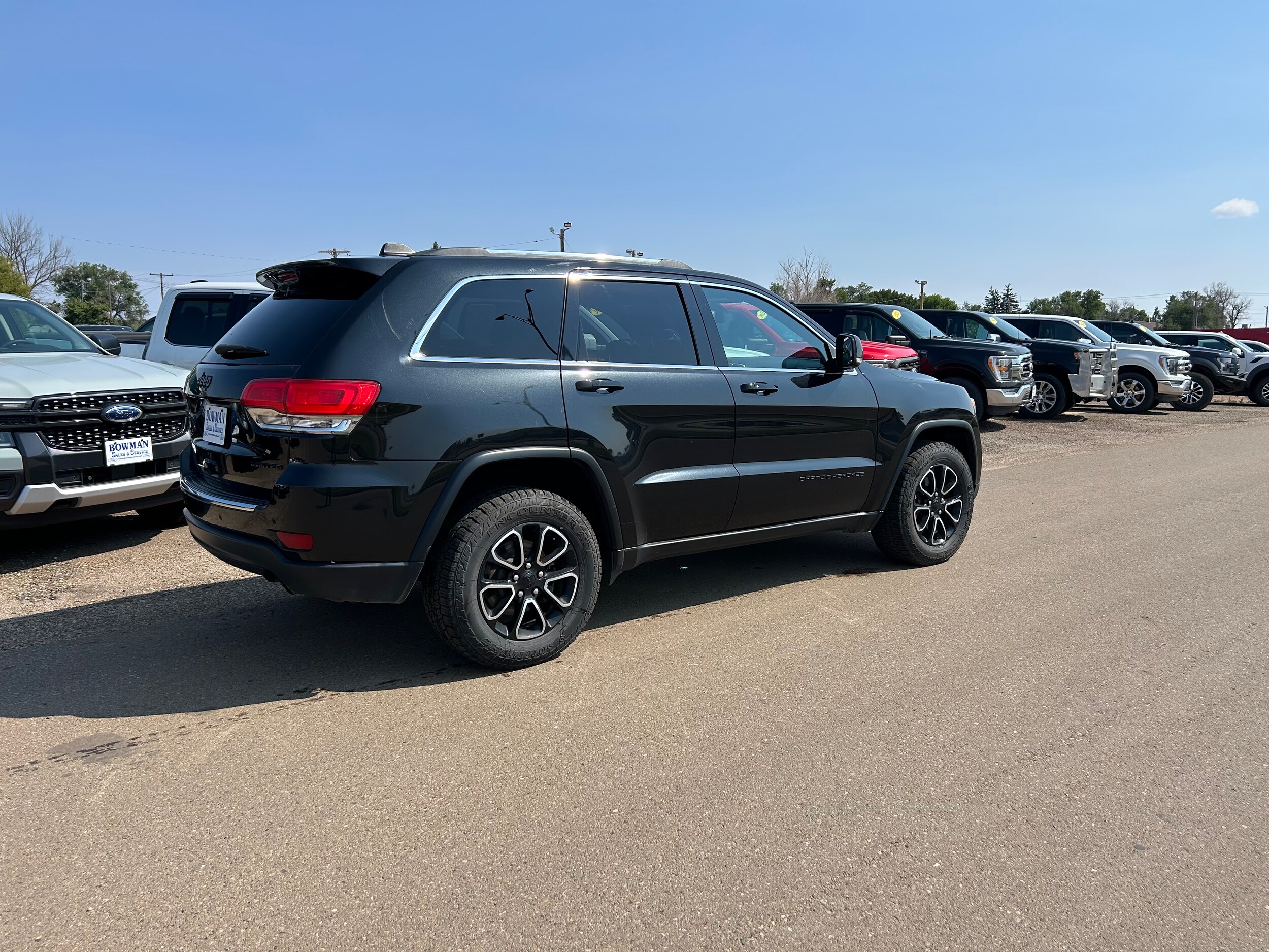 Used 2015 Jeep Grand Cherokee Limited with VIN 1C4RJFBG0FC865298 for sale in Bowman, ND