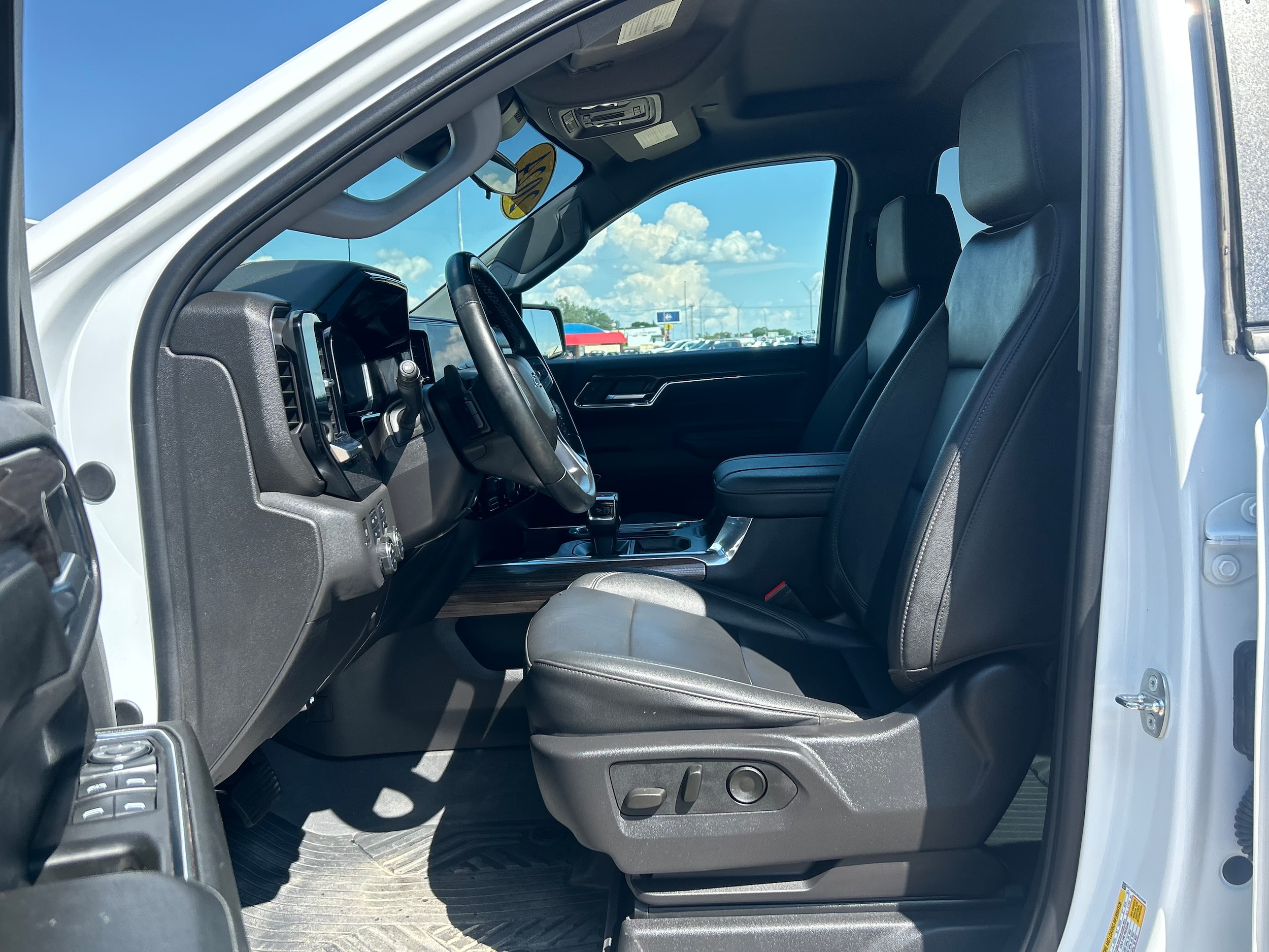 2024 Chevrolet Silverado 1500 LT Trail Boss - Photo 7