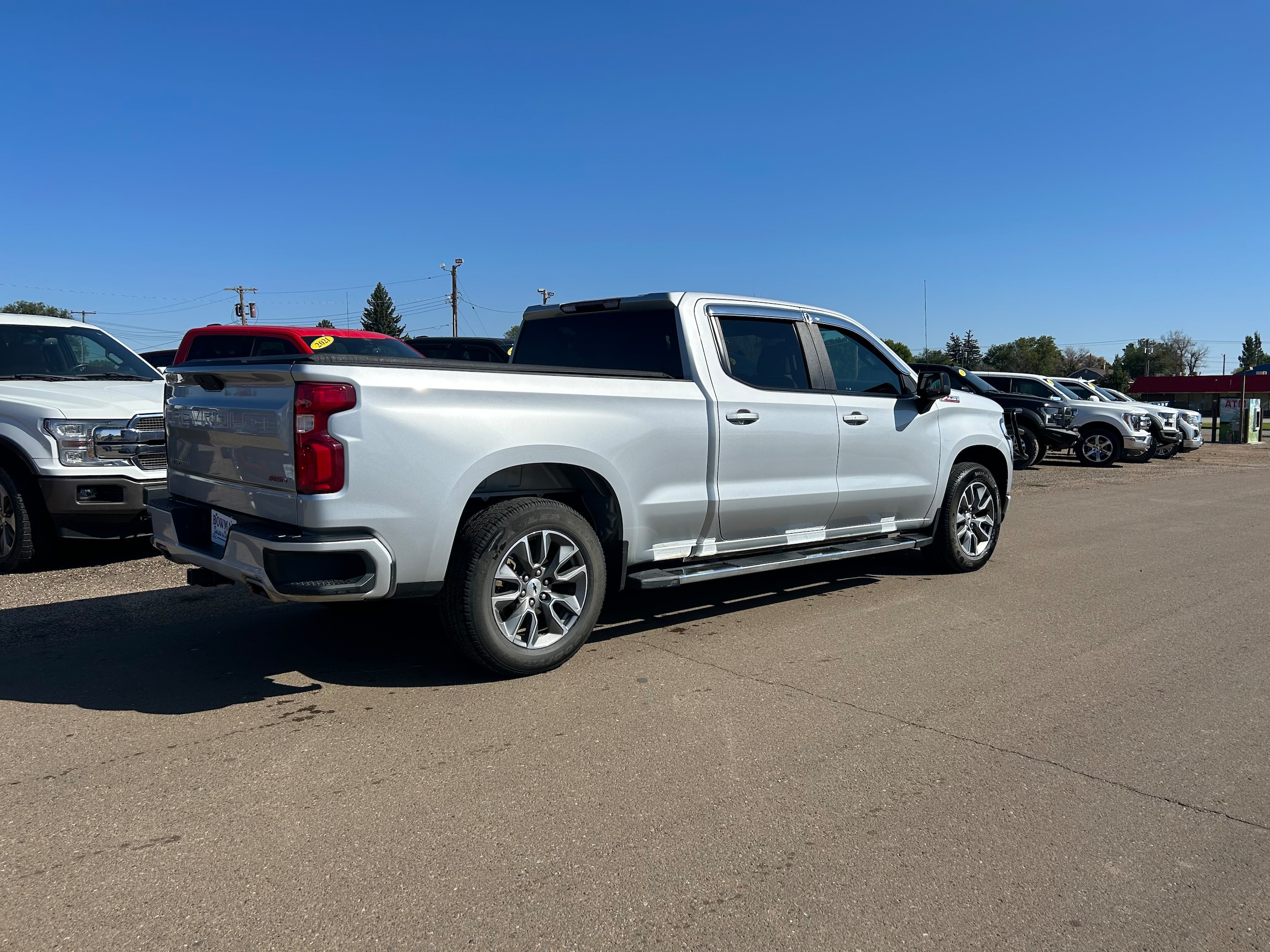 Used 2021 Chevrolet Silverado 1500 RST with VIN 1GCUYEEDXMZ453319 for sale in Bowman, ND
