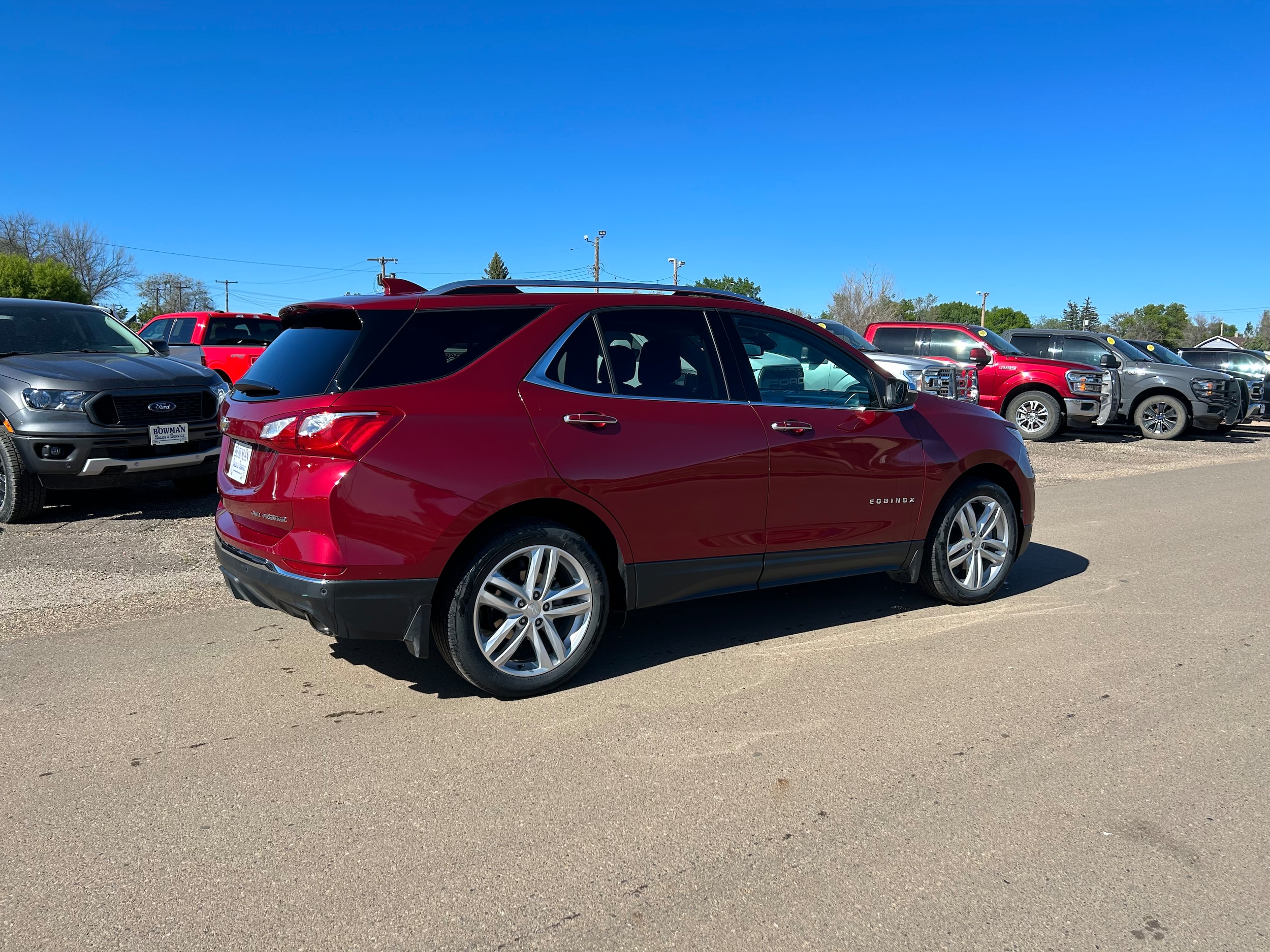 Used 2020 Chevrolet Equinox Premier with VIN 2GNAXYEX4L6272896 for sale in Bowman, ND