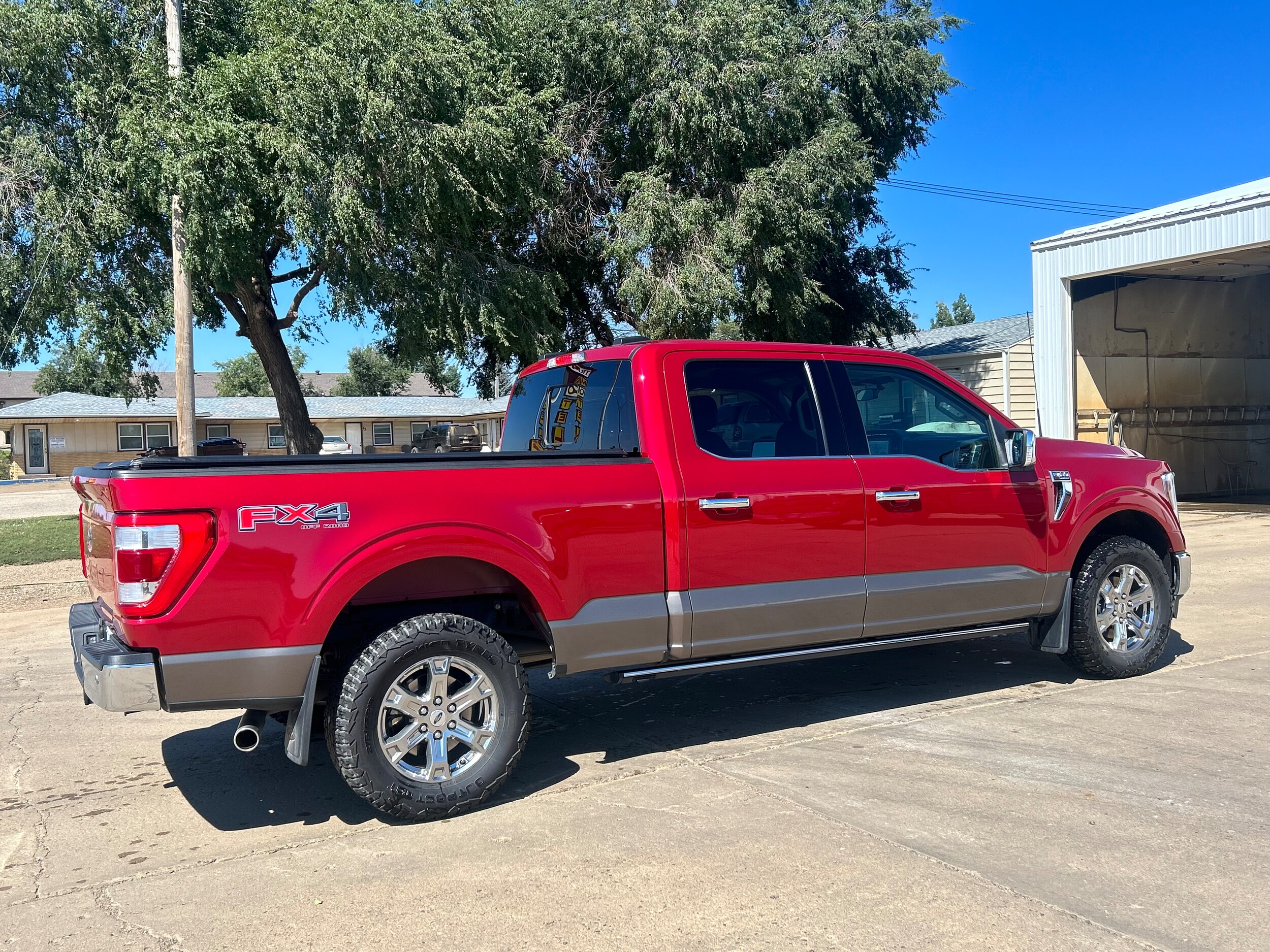 2022 Ford F-150 Lariat photo 3