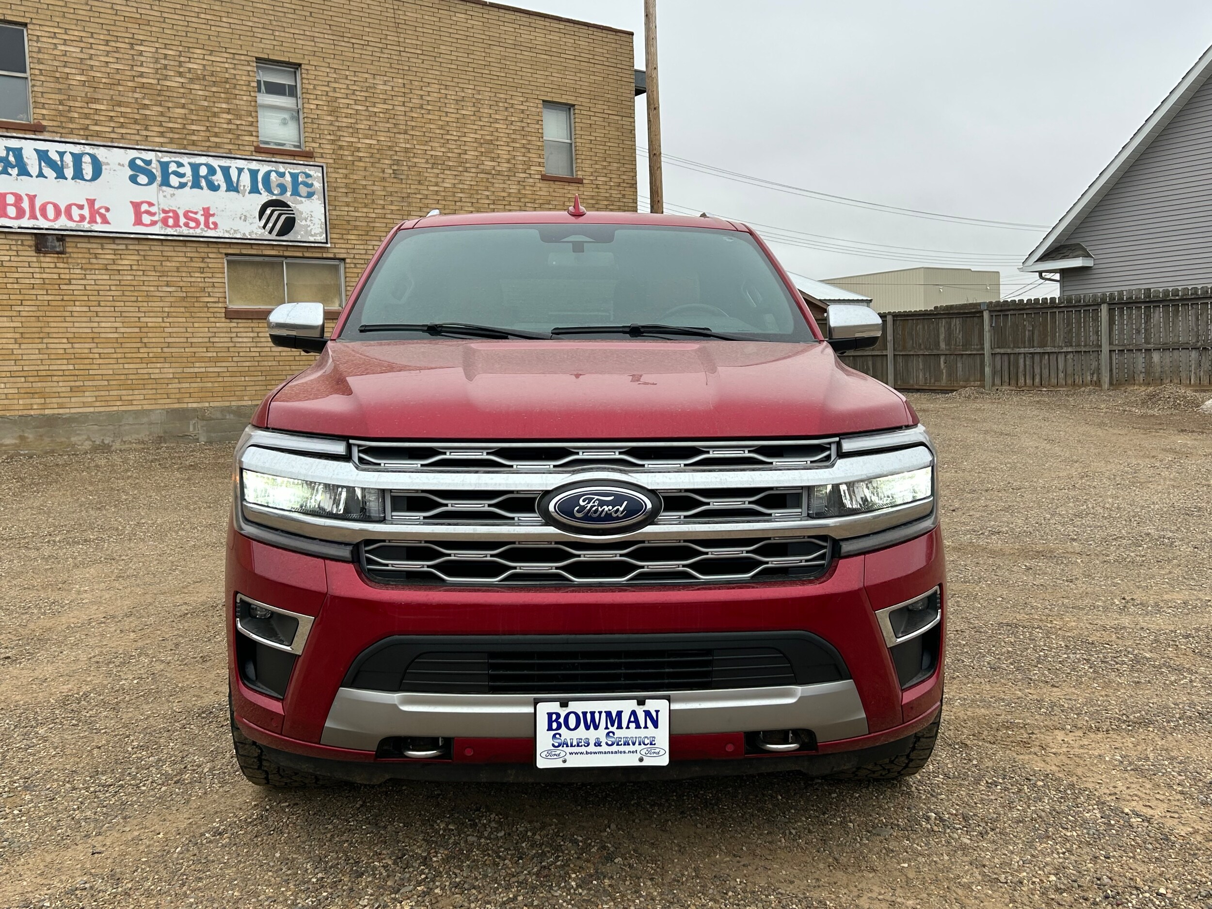Used 2022 Ford Expedition MAX Platinum with VIN 1FMJK1MT8NEA12587 for sale in Bowman, ND
