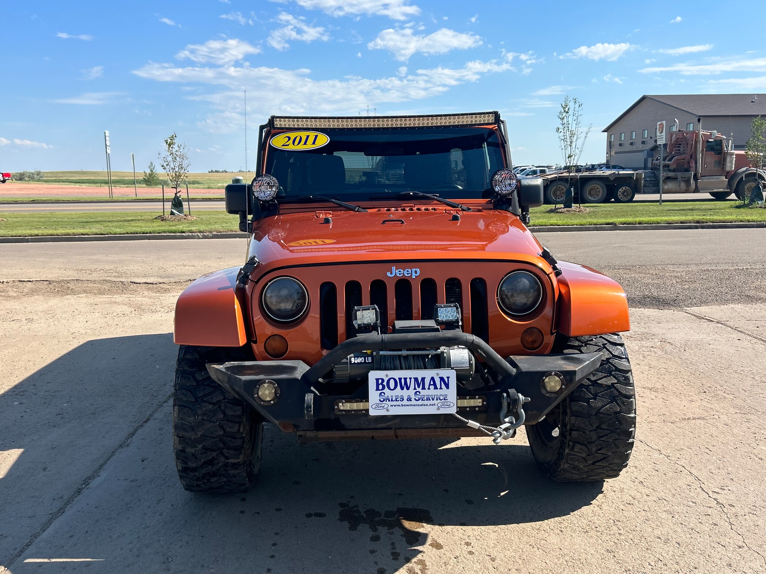 2011 Jeep Wrangler Unlimited Sahara photo 2