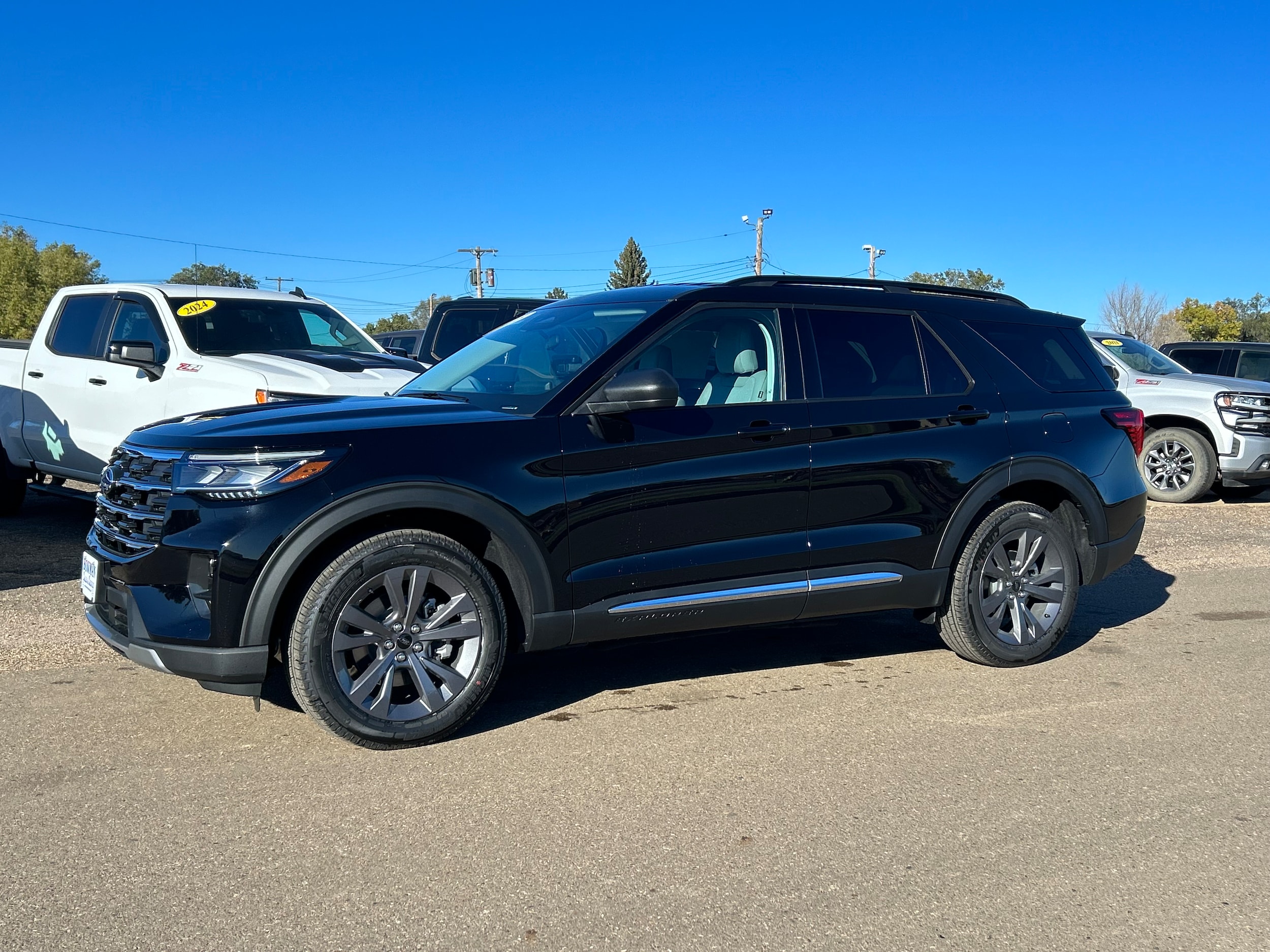 2025 Ford Explorer Active's photo