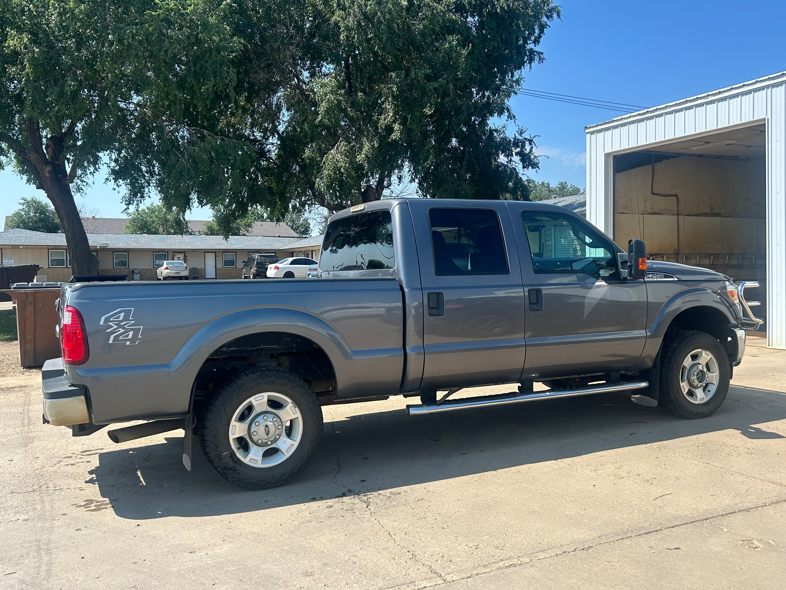 2012 Ford F-250 XLT photo 3