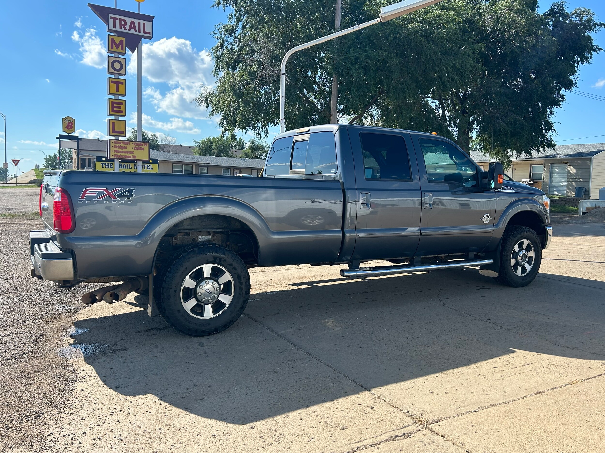 2015 Ford F-350 photo 3