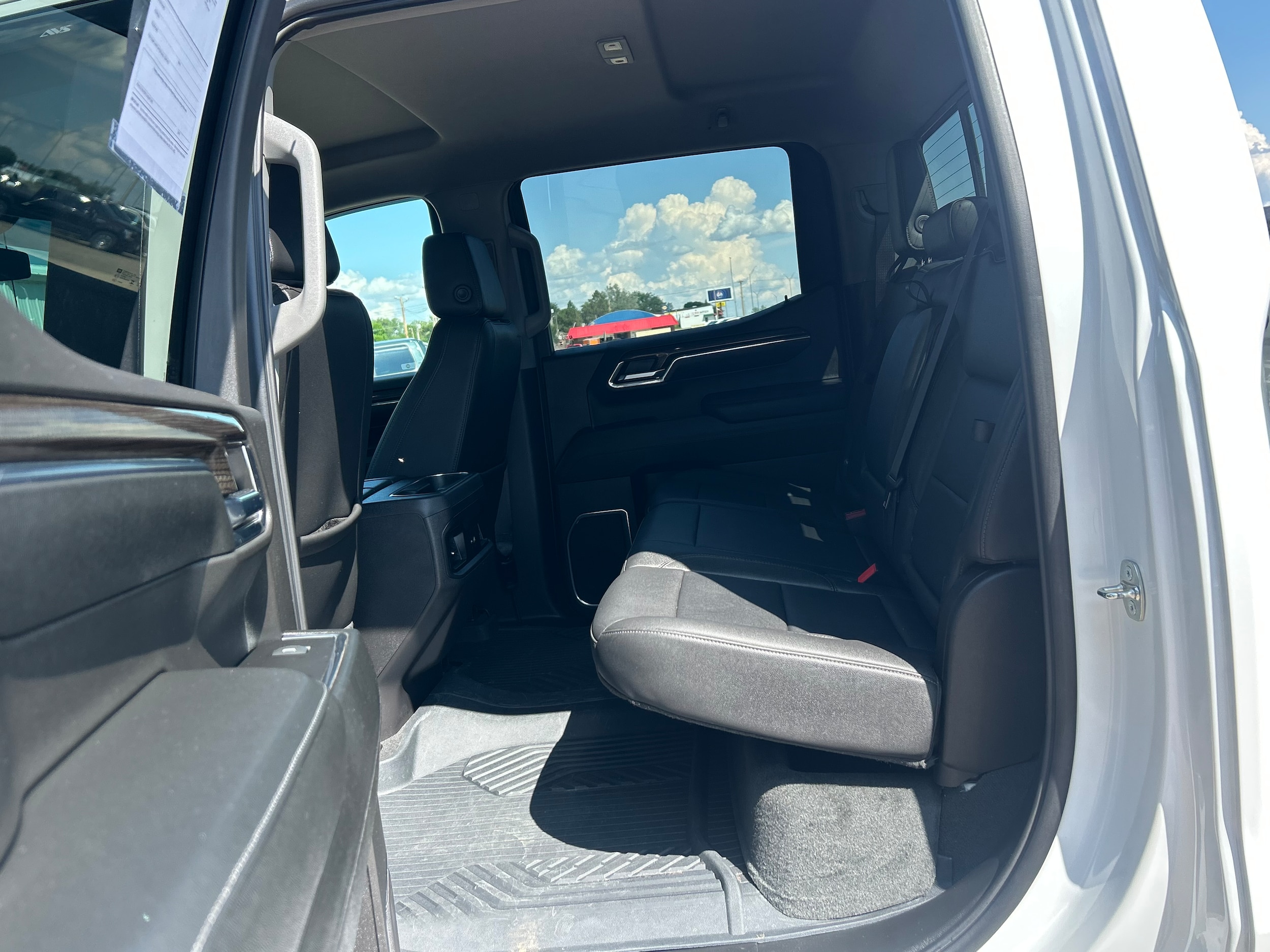 2024 Chevrolet Silverado 1500 LT Trail Boss - Photo 8