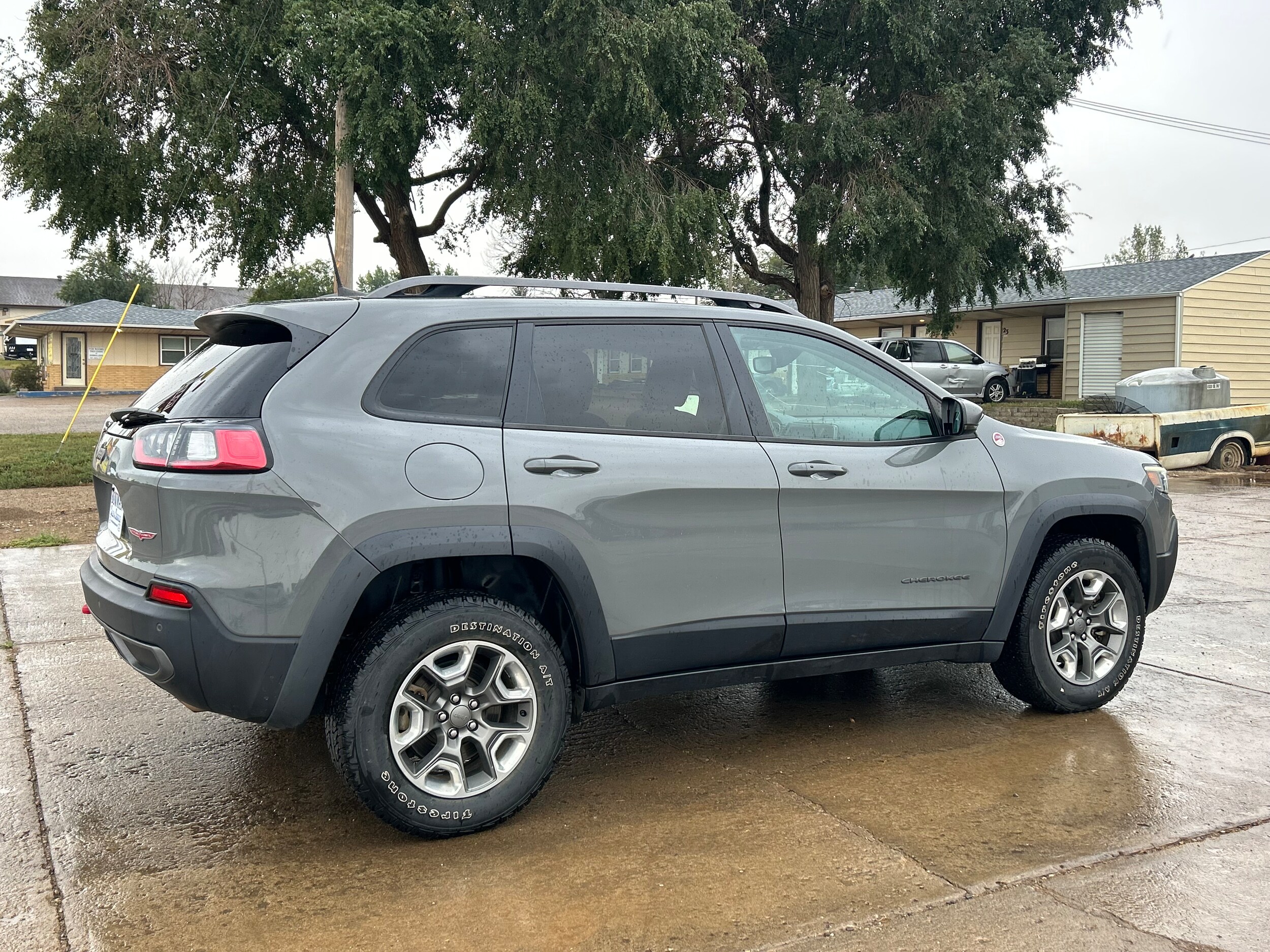 2019 Jeep Cherokee Trailhawk photo 3