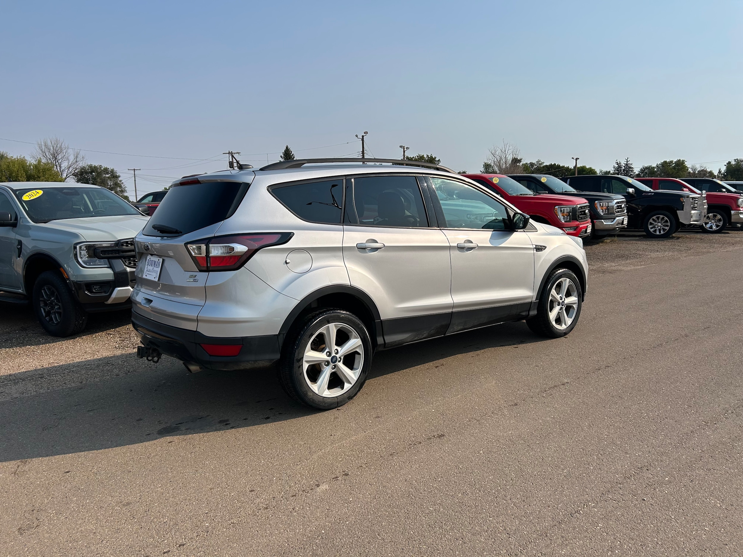 Used 2017 Ford Escape SE with VIN 1FMCU9G90HUC05280 for sale in Bowman, ND