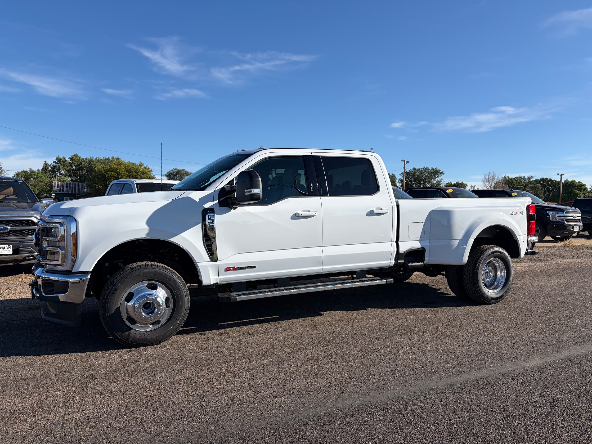 2027 Ford F-350 Super Duty XLT
